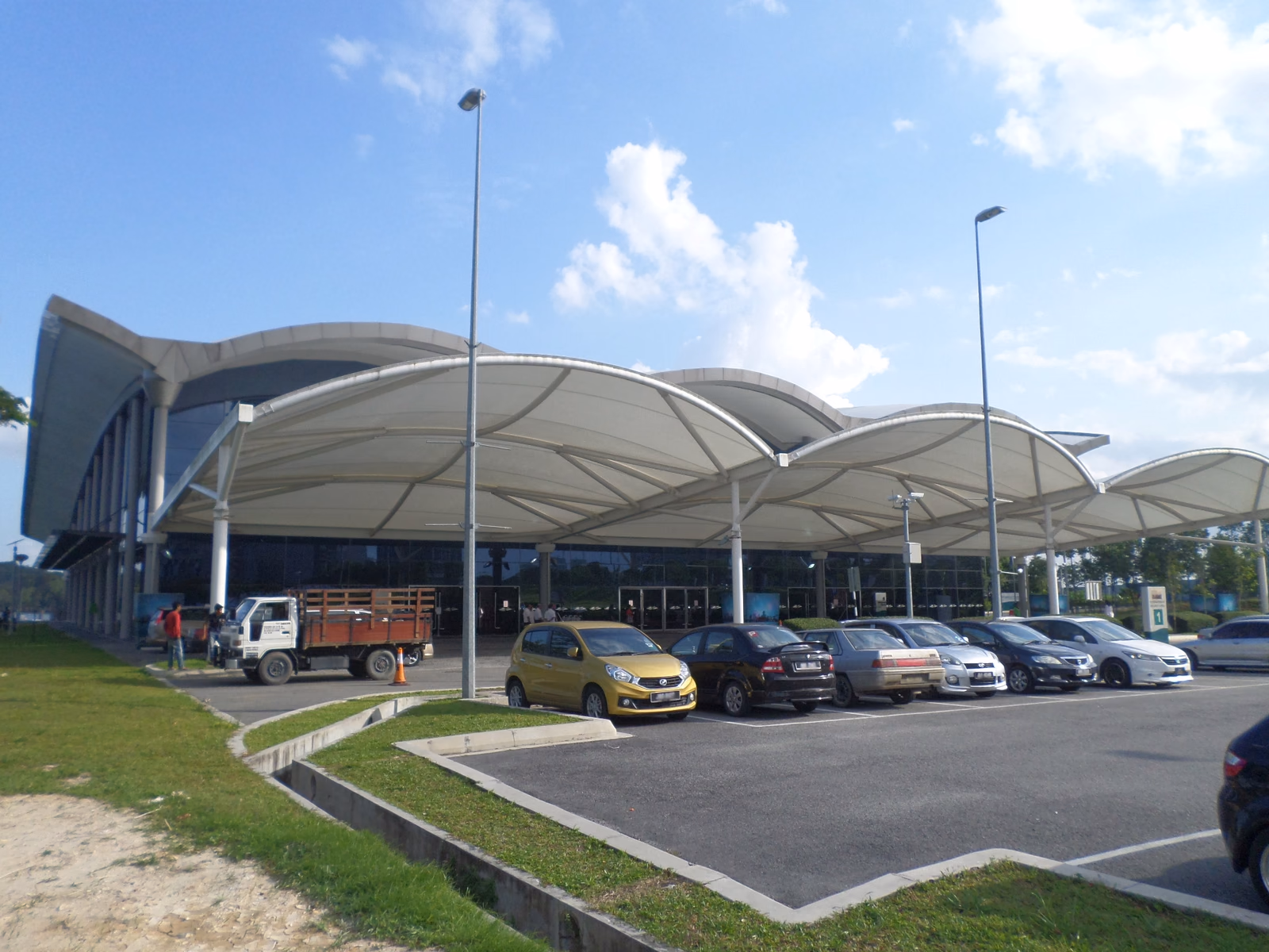 Bangunan Terminal Feri Antarabangsa Puteri Harbour